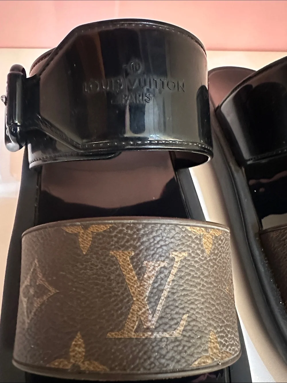 Louis Vuitton Black Patent and Brown Monogram Double-Strap Slides - Picture 2 of 7